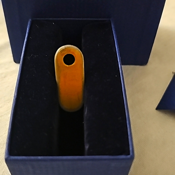 Auth Gucci Charm/ zipper pull/keychain, some wear,good condition silver and gold - Picture 2 of 4